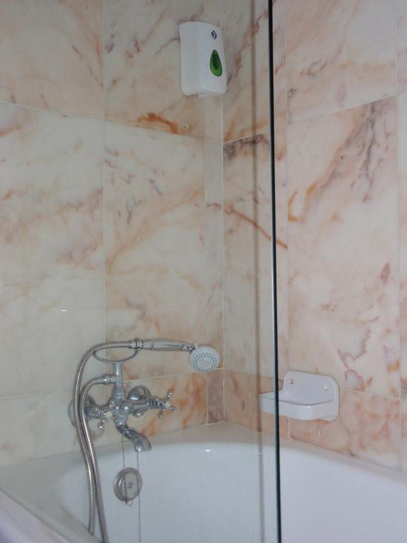 Alentejano Low Cost Hotel Estremoz Room photo